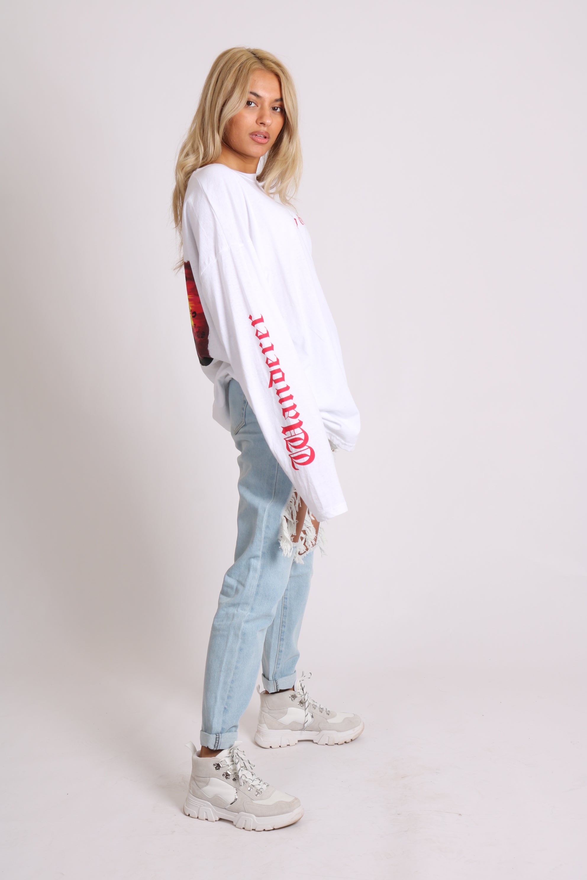 Solo Girl Long Sleeve T-Shirt With Safari Print In White
