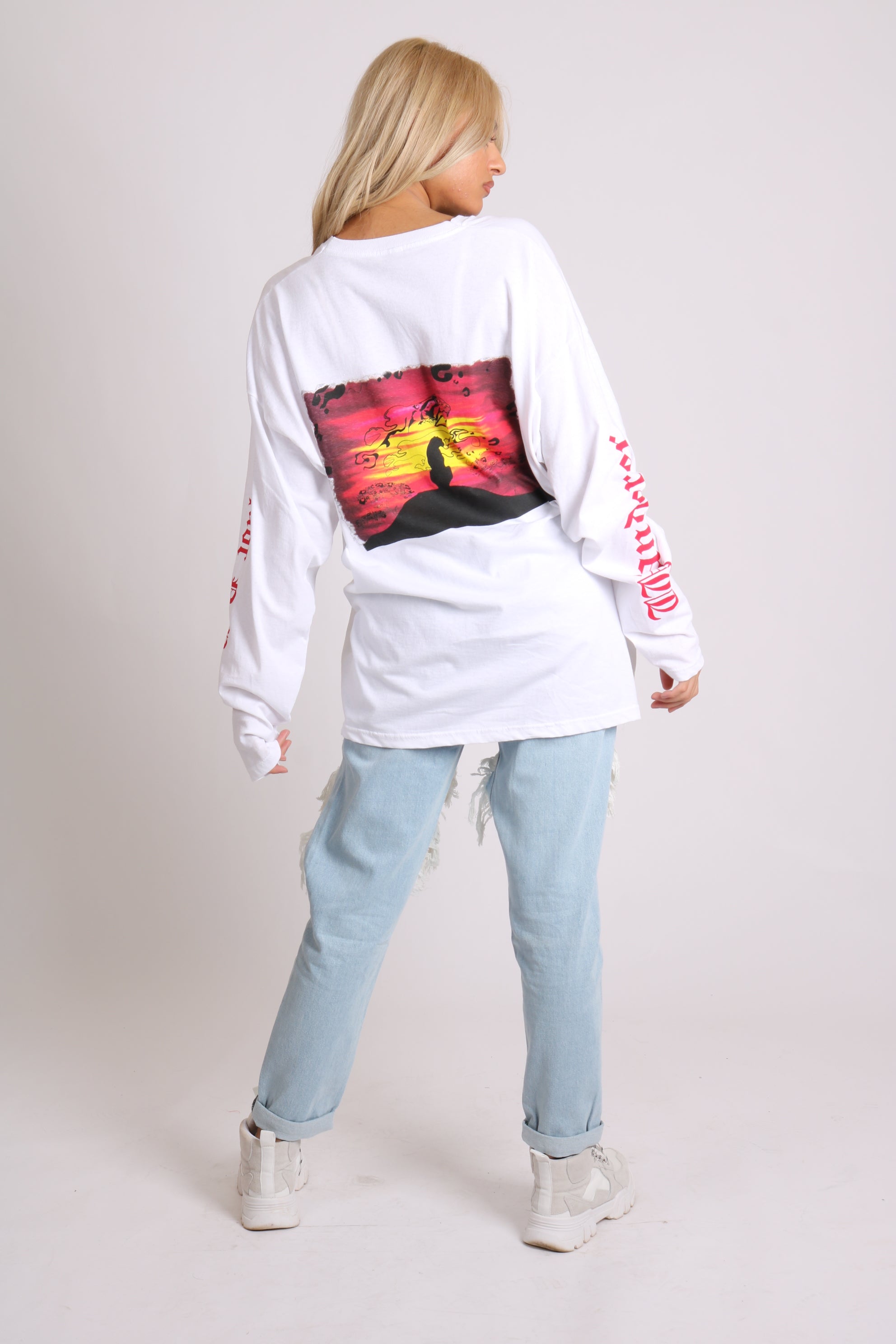 Solo Girl Long Sleeve T-Shirt With Safari Print In White