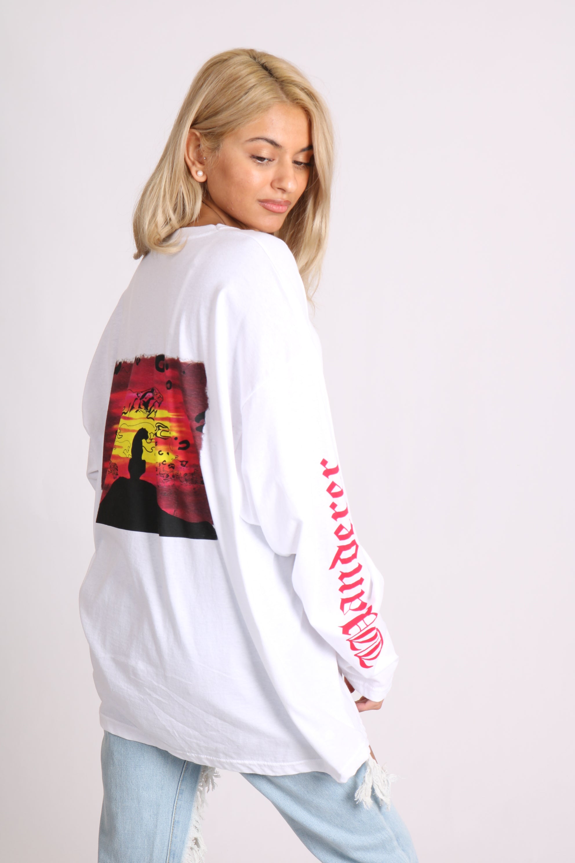 Solo Girl Long Sleeve T-Shirt With Safari Print In White