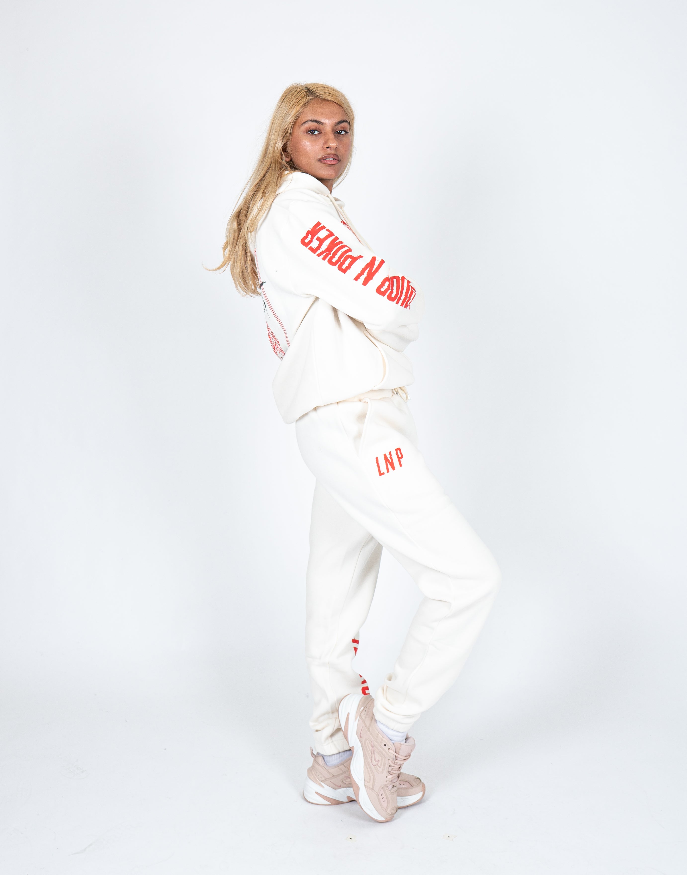 Unisex Territory Jogger In Off White