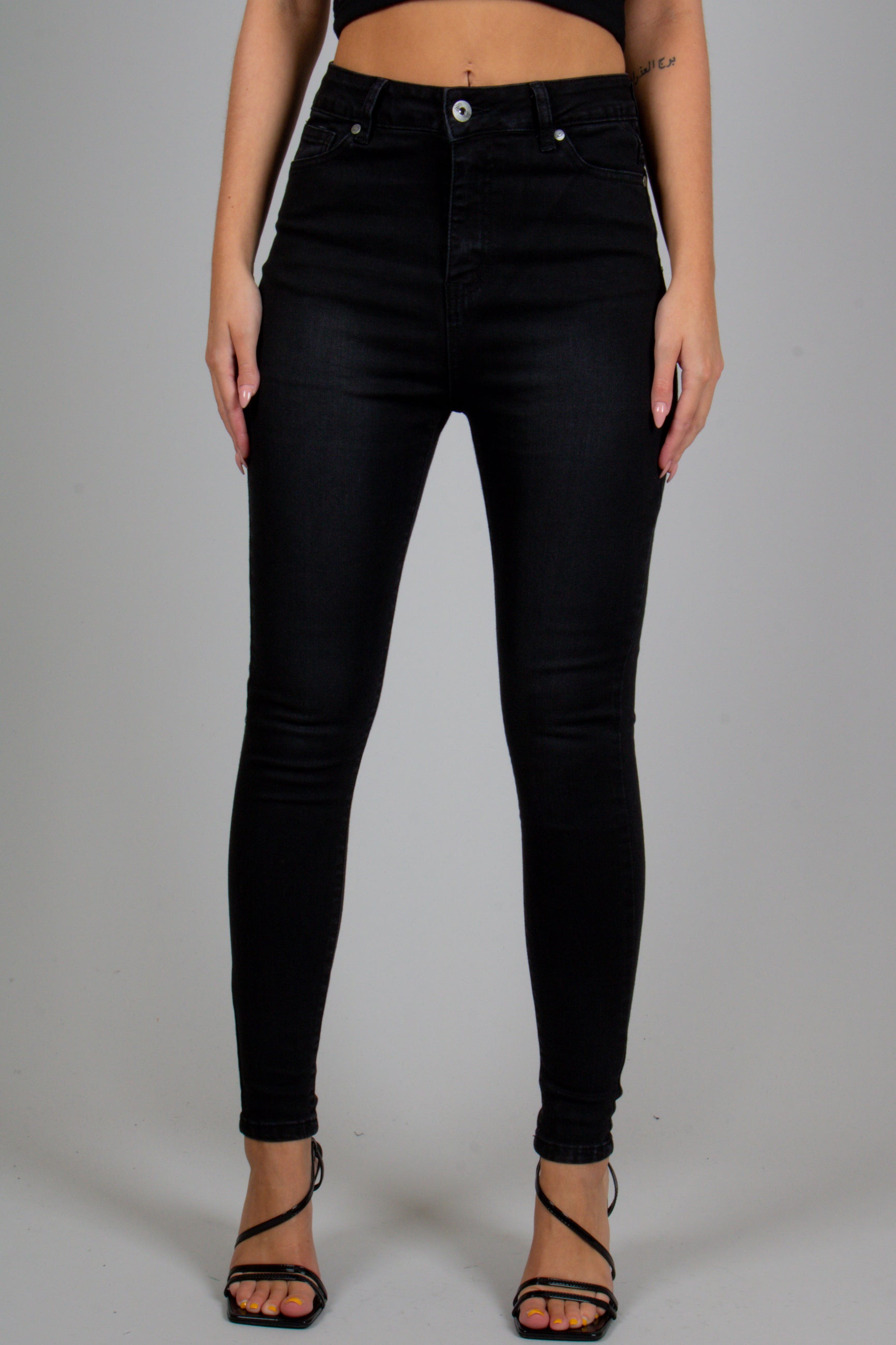 High Rise Skinny Jeans In Black - Organic Cotton And Recycled Fabric