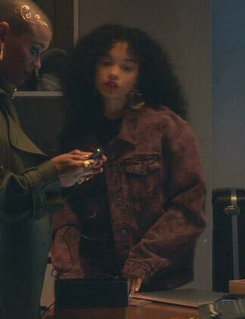 ZOYA LOTT WEARS LNP'S ACID WASH DENIM JACKET ON GOSSIP GIRL - Liquor n Poker