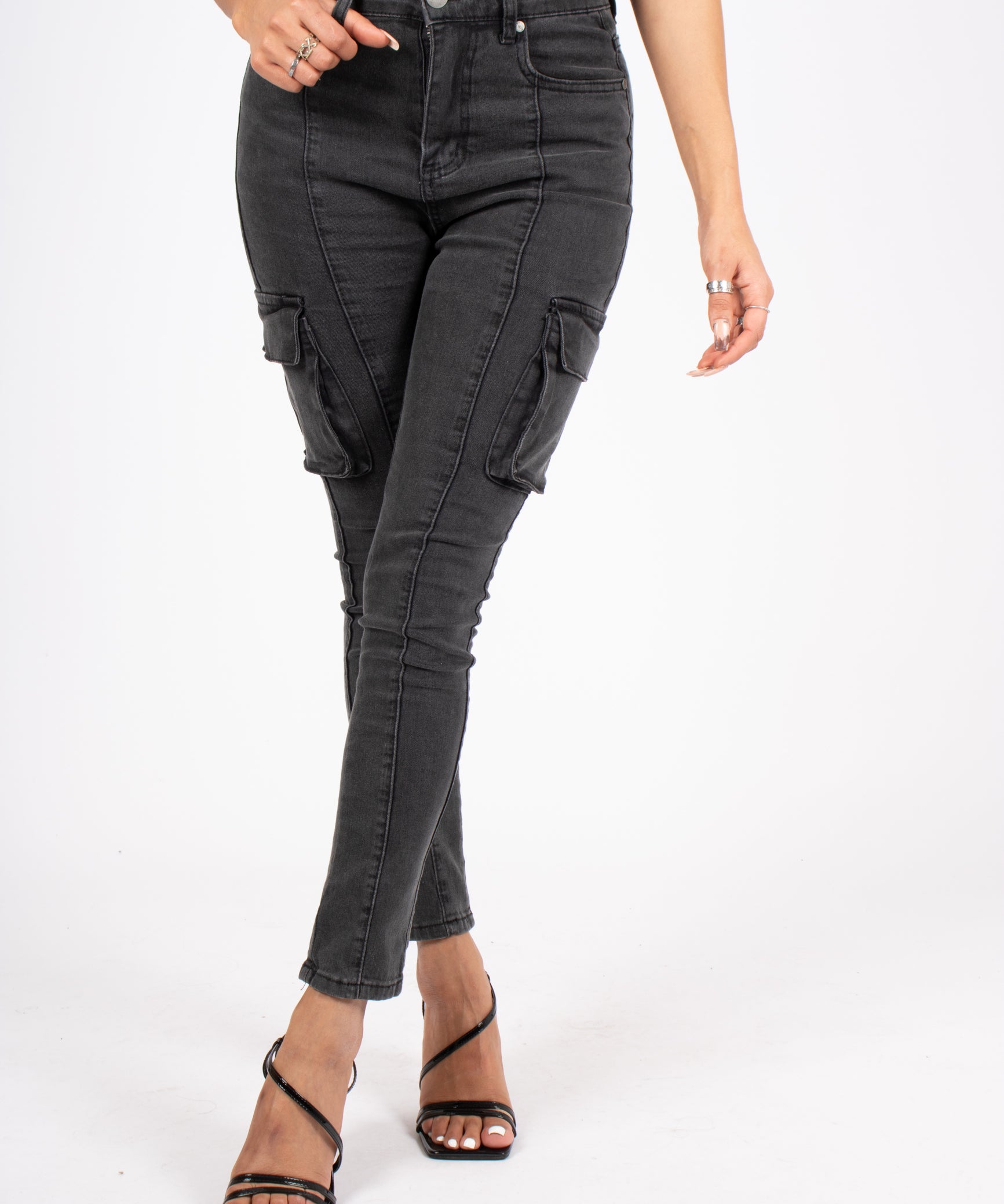 washed_black_skinny_cargo