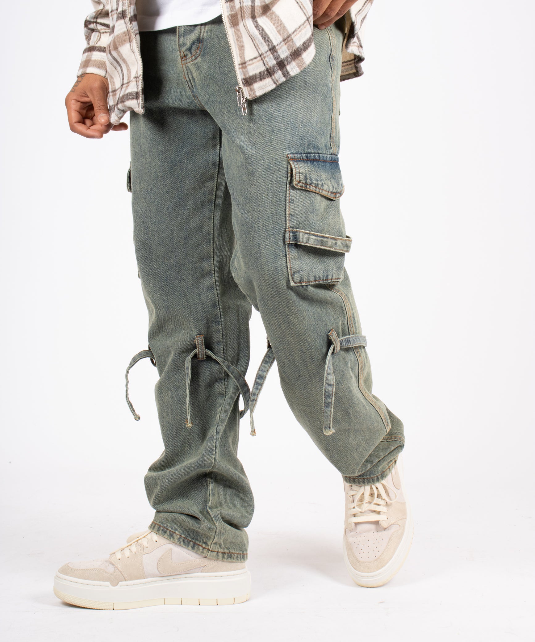 relaxed-dirty-wash-cargo-strap-detail