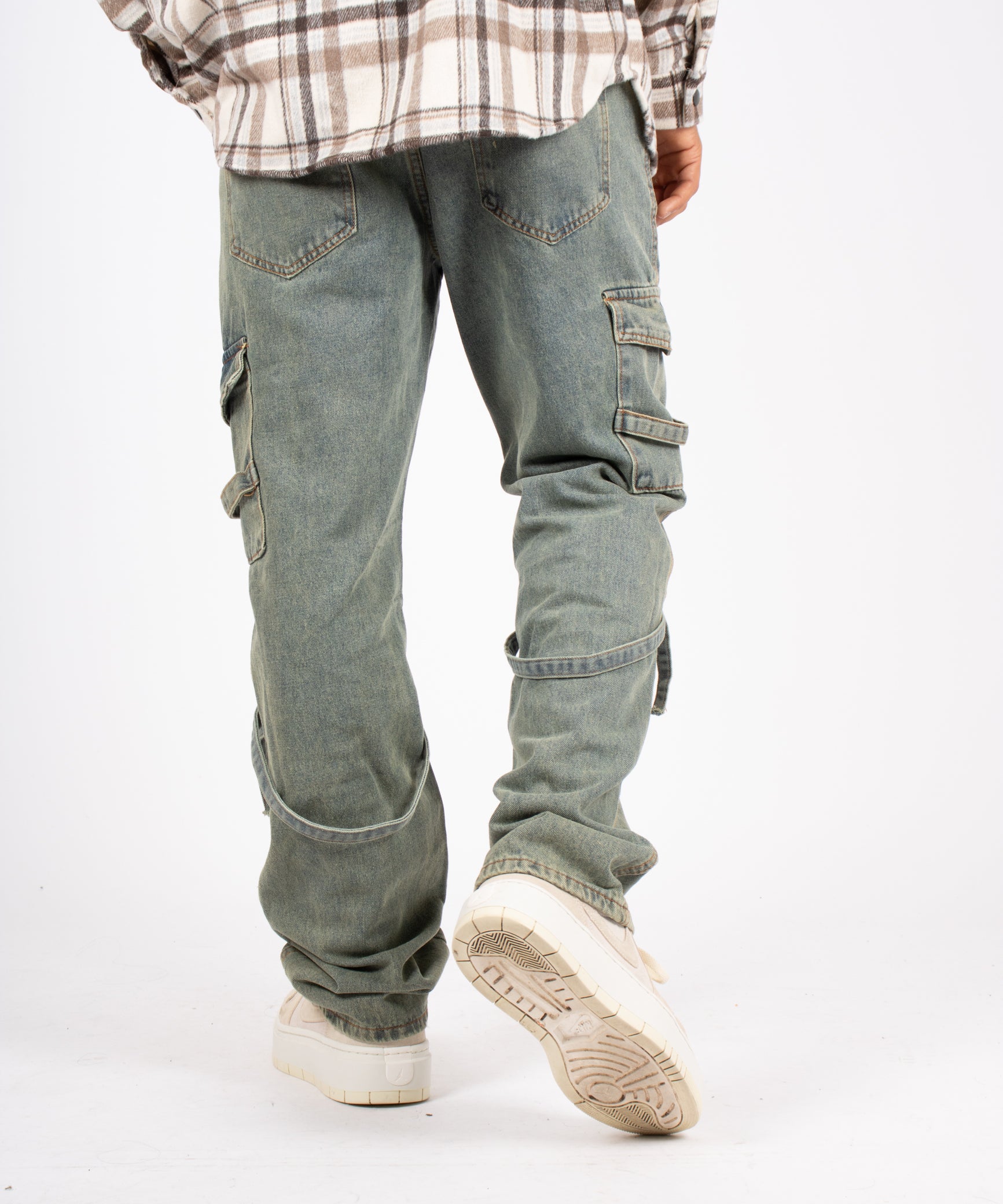 relaxed-dirty-wash-cargo-strap-detail