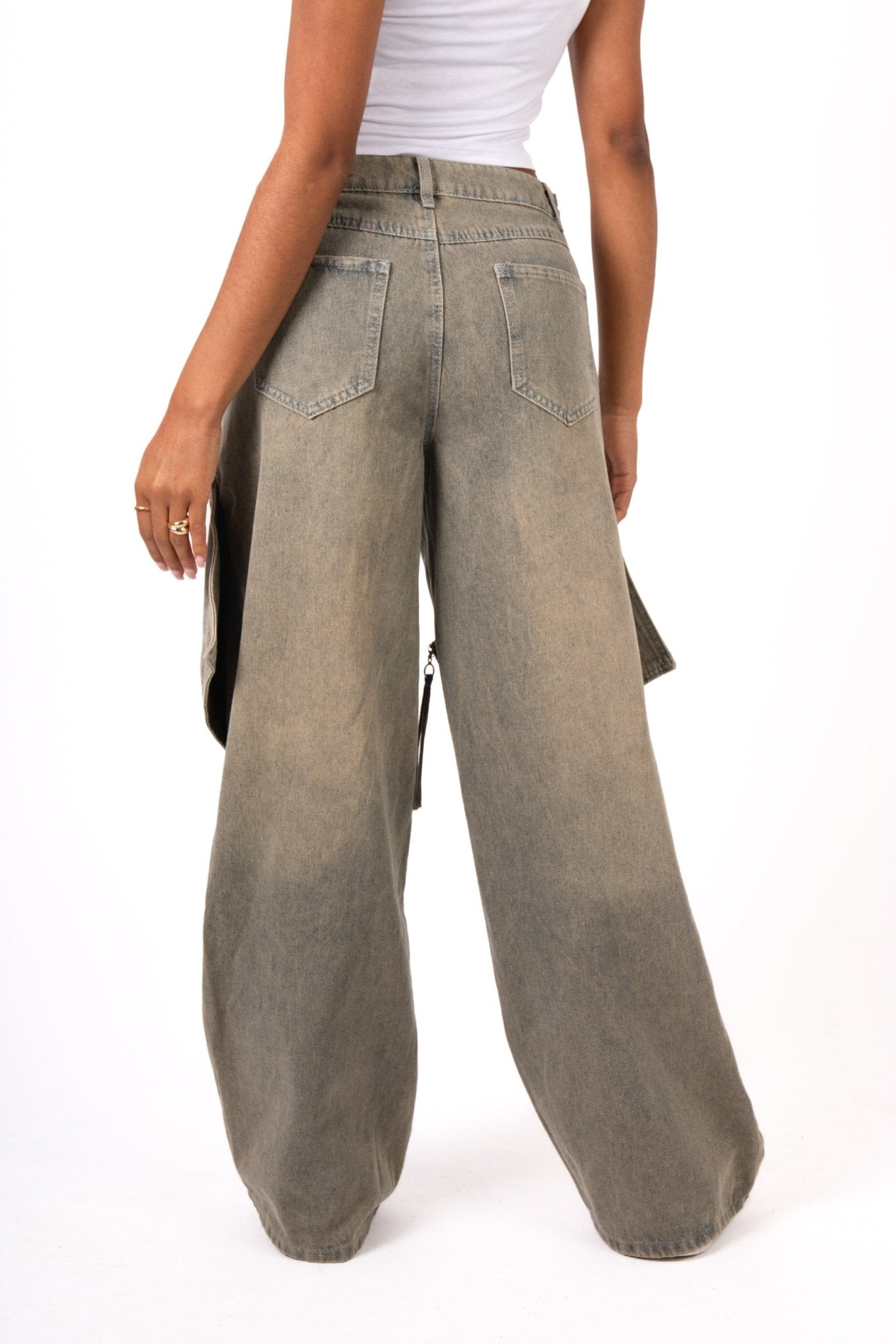 Dirty Wash Baggy Fit & Oversized Pocket Jeans - Liquor n Poker