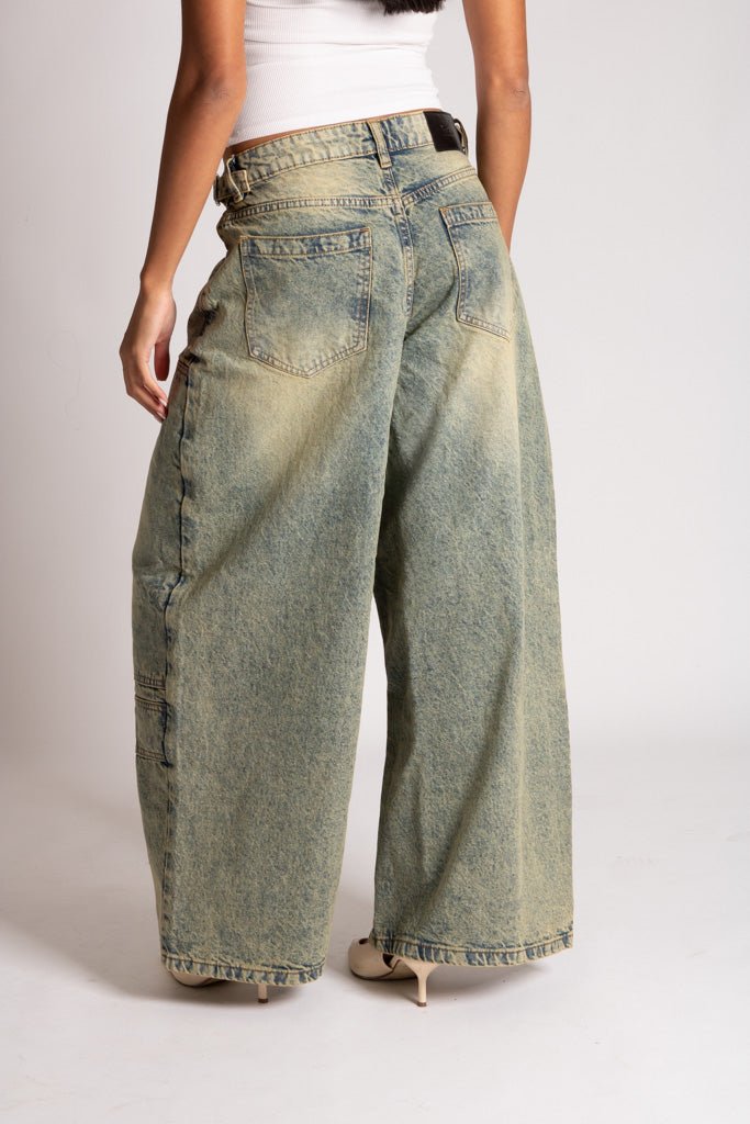 Fireman Clasp Detail Horseshoe Jean in Sand Wash - Liquor n Poker