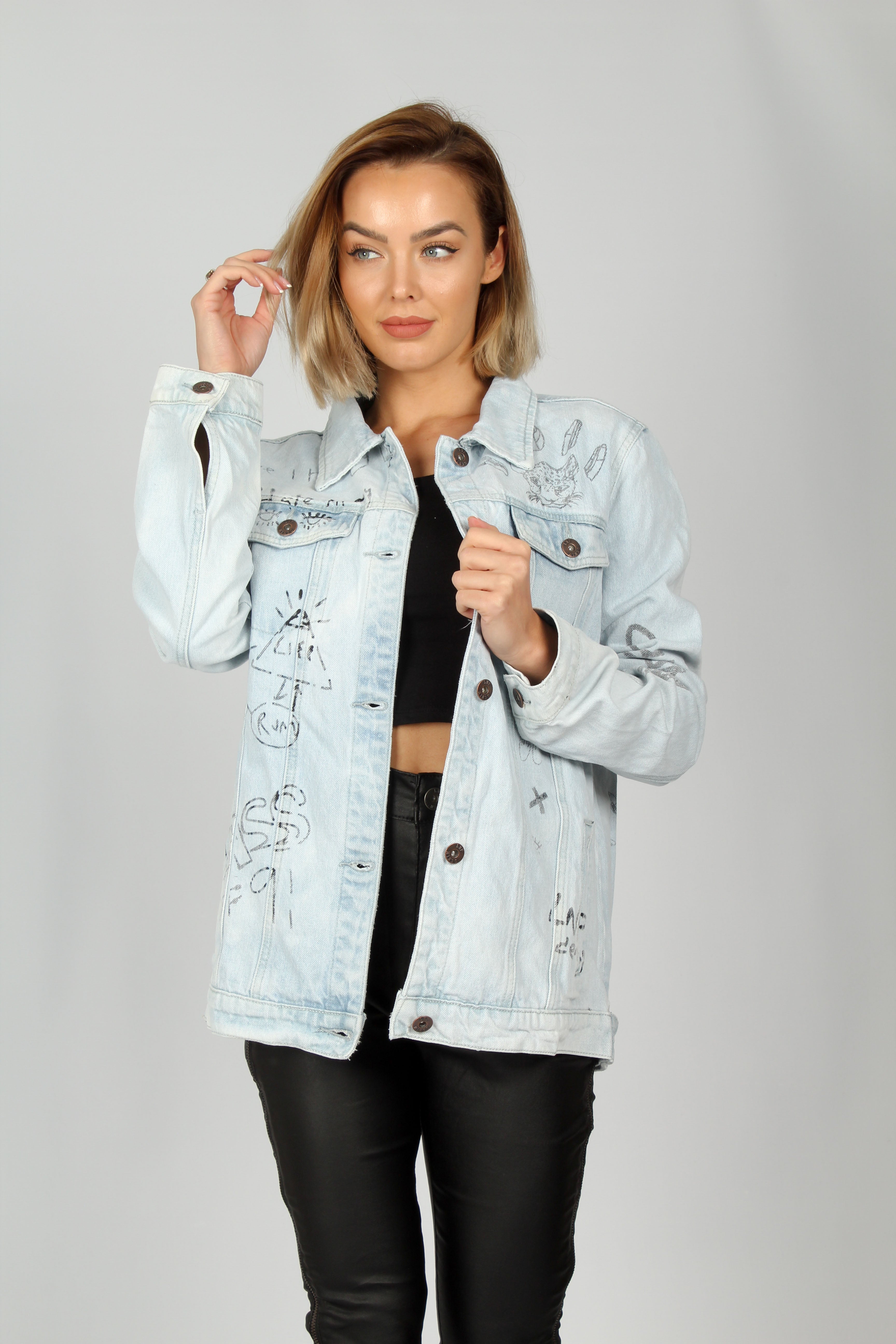 Boyfriend Fit Denim Jacket with Graffiti Illustration