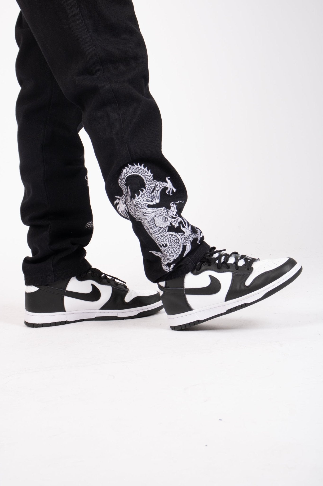 LNP DRAGON EMBROIDERED STRAIGHT LEG JEANS - Liquor n Poker