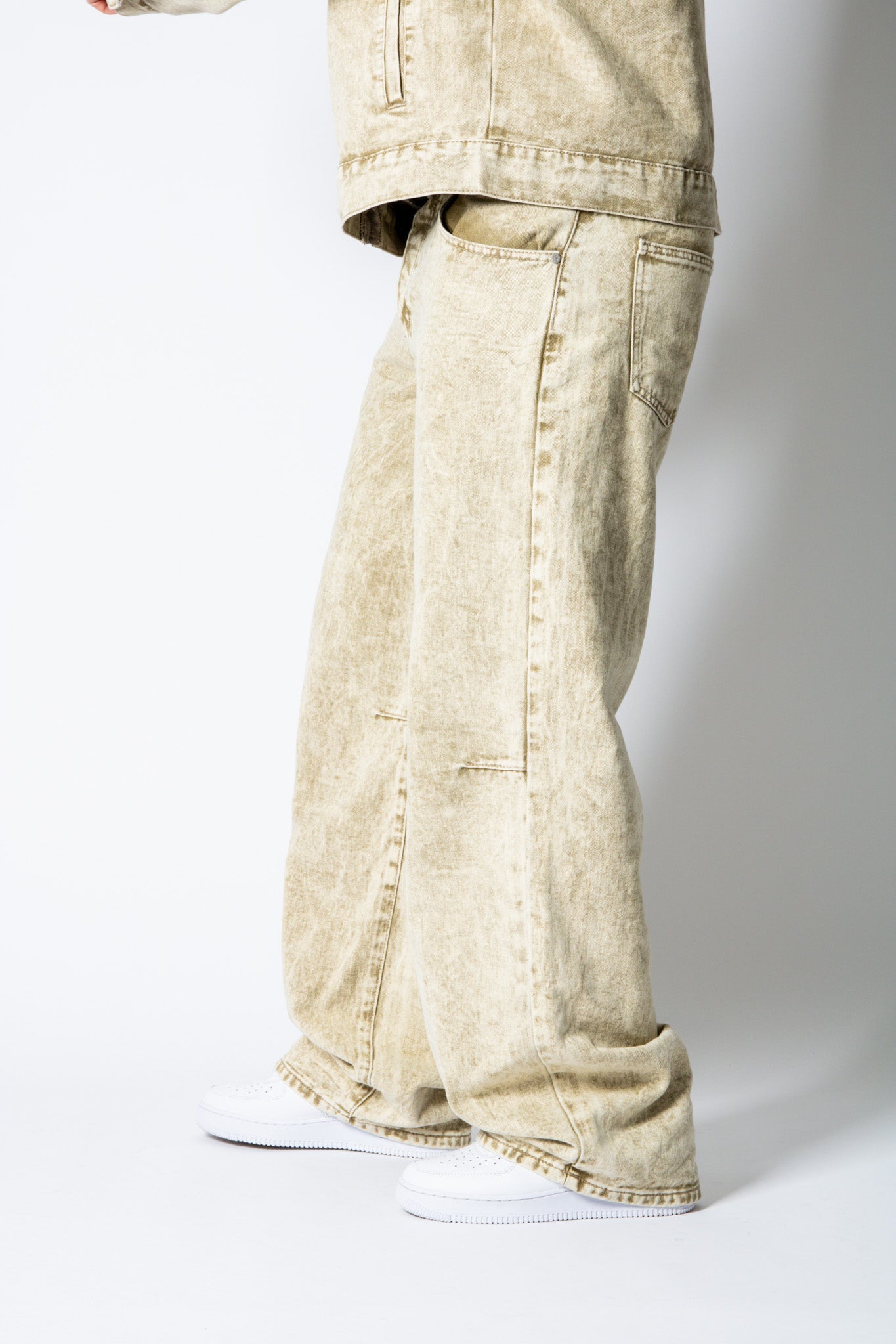 ONYX - Relaxed Baggy Acid Wash Beige Jeans - Liquor n Poker
