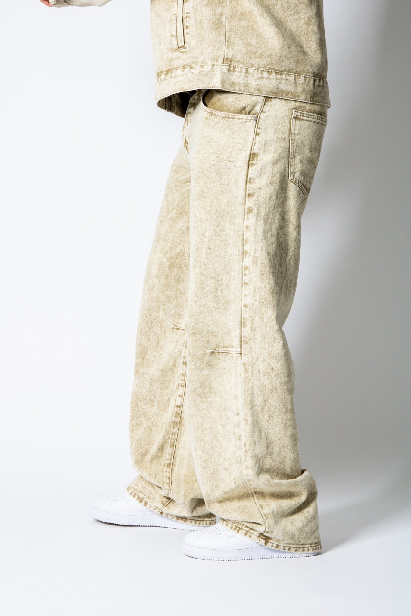 ONYX - Relaxed Baggy Acid Wash Beige Jeans - Liquor n Poker
