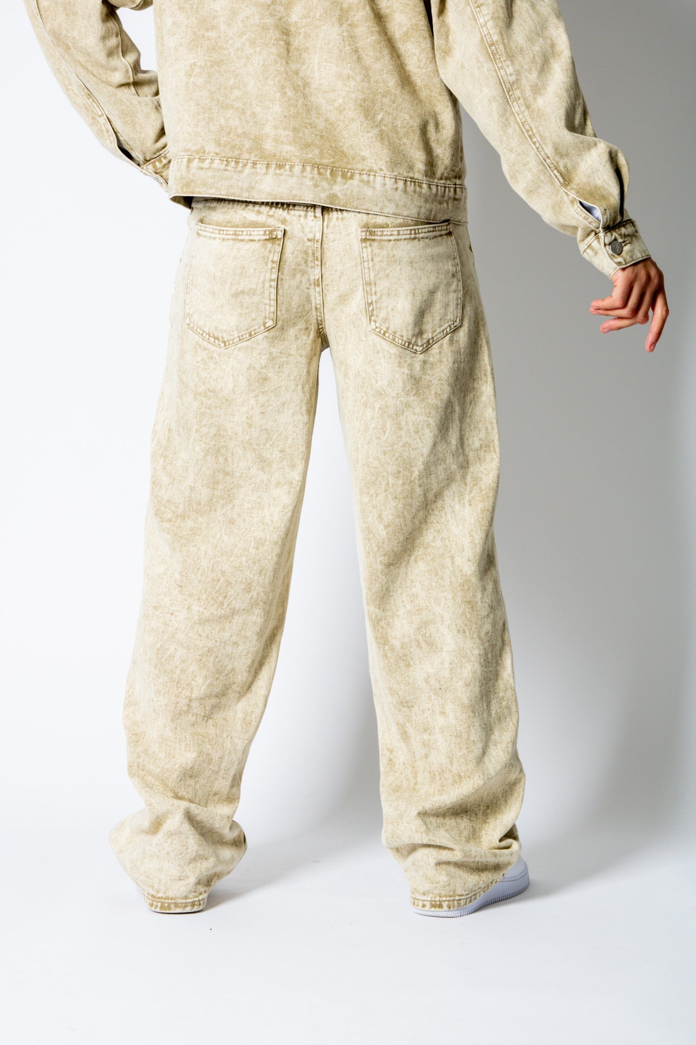 ONYX - Relaxed Baggy Acid Wash Beige Jeans - Liquor n Poker