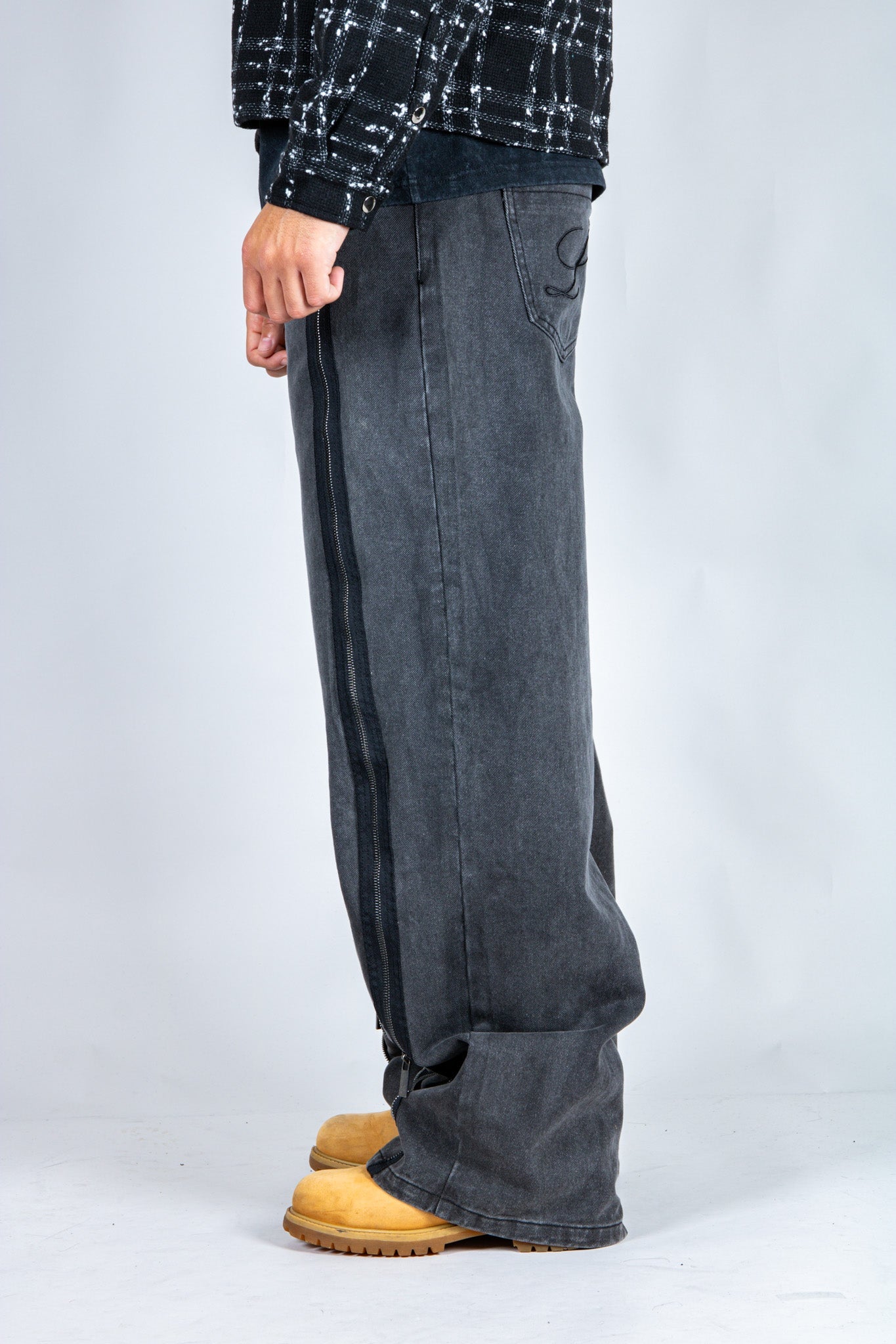 Onyx Zip Detail Baggy Jeans In Black - Liquor n Poker