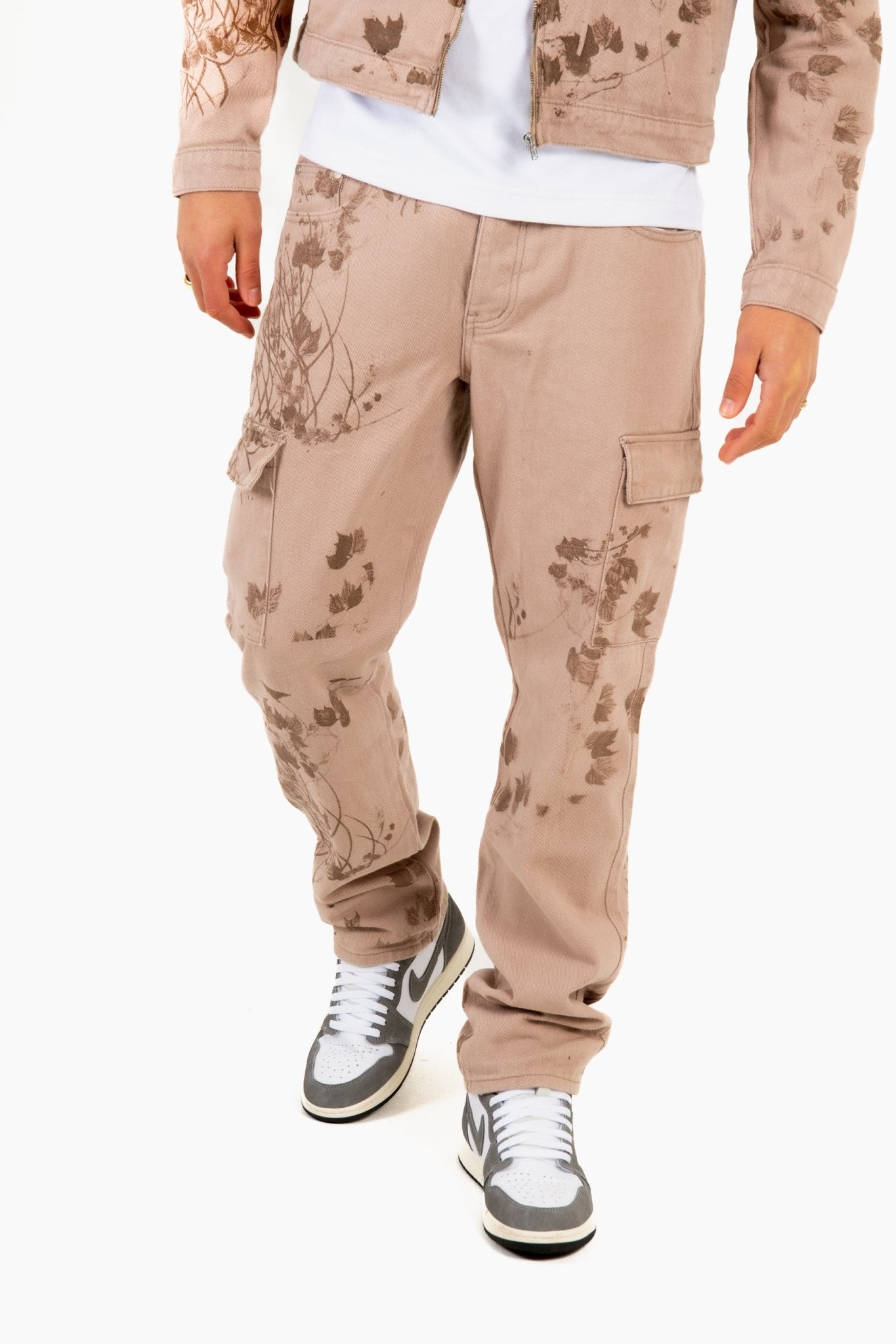 Sand & Brown Floral Twill Relaxed Cargo Jeans - Liquor n Poker