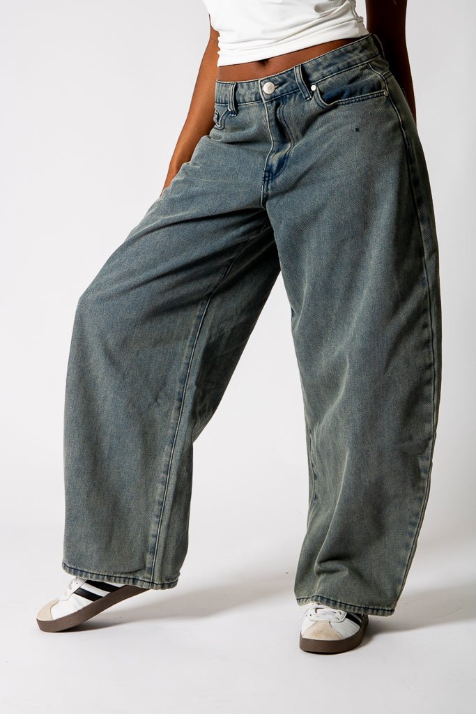 Tinted Wash Textured Denim Horseshoe Jeans - Liquor n Poker