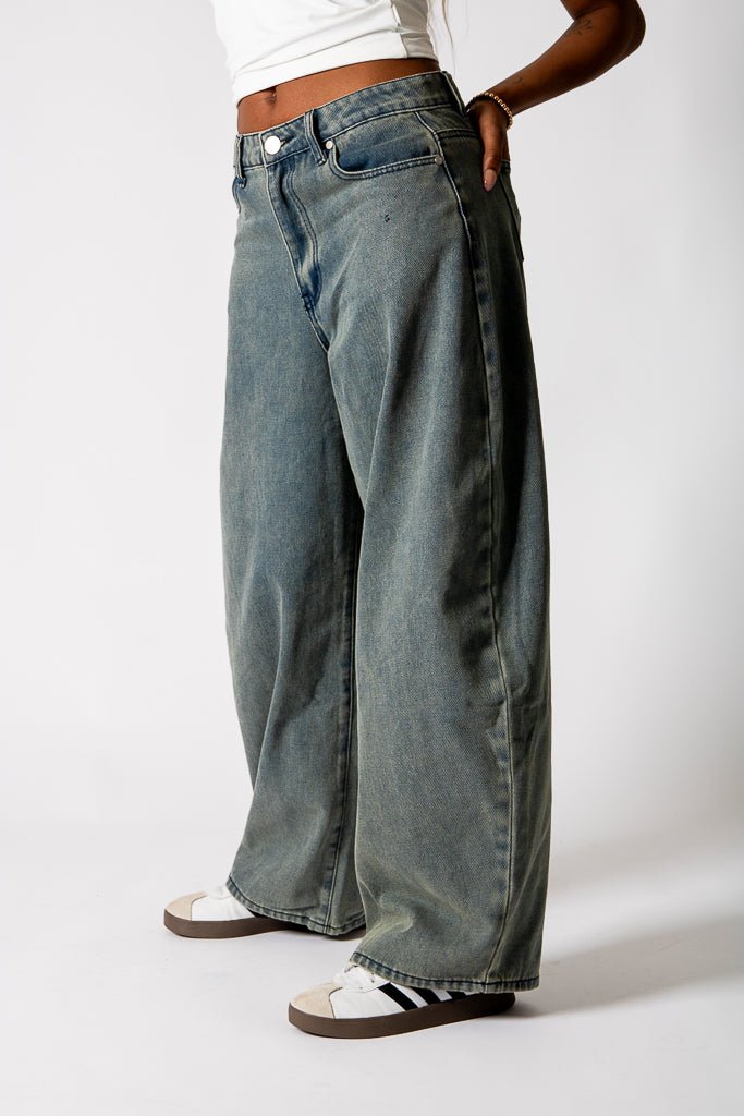 Tinted Wash Textured Denim Horseshoe Jeans - Liquor n Poker