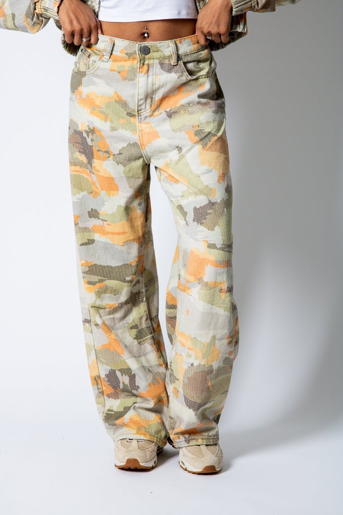 Vintage Camo Baggy Horseshoe Jeans - Liquor n Poker