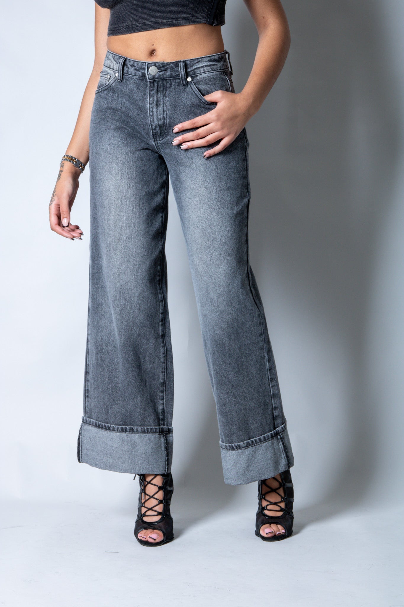 Zara Mid - rise Turn Up Baggy Denim Jeans in Dark - wash Grey - Liquor n Poker
