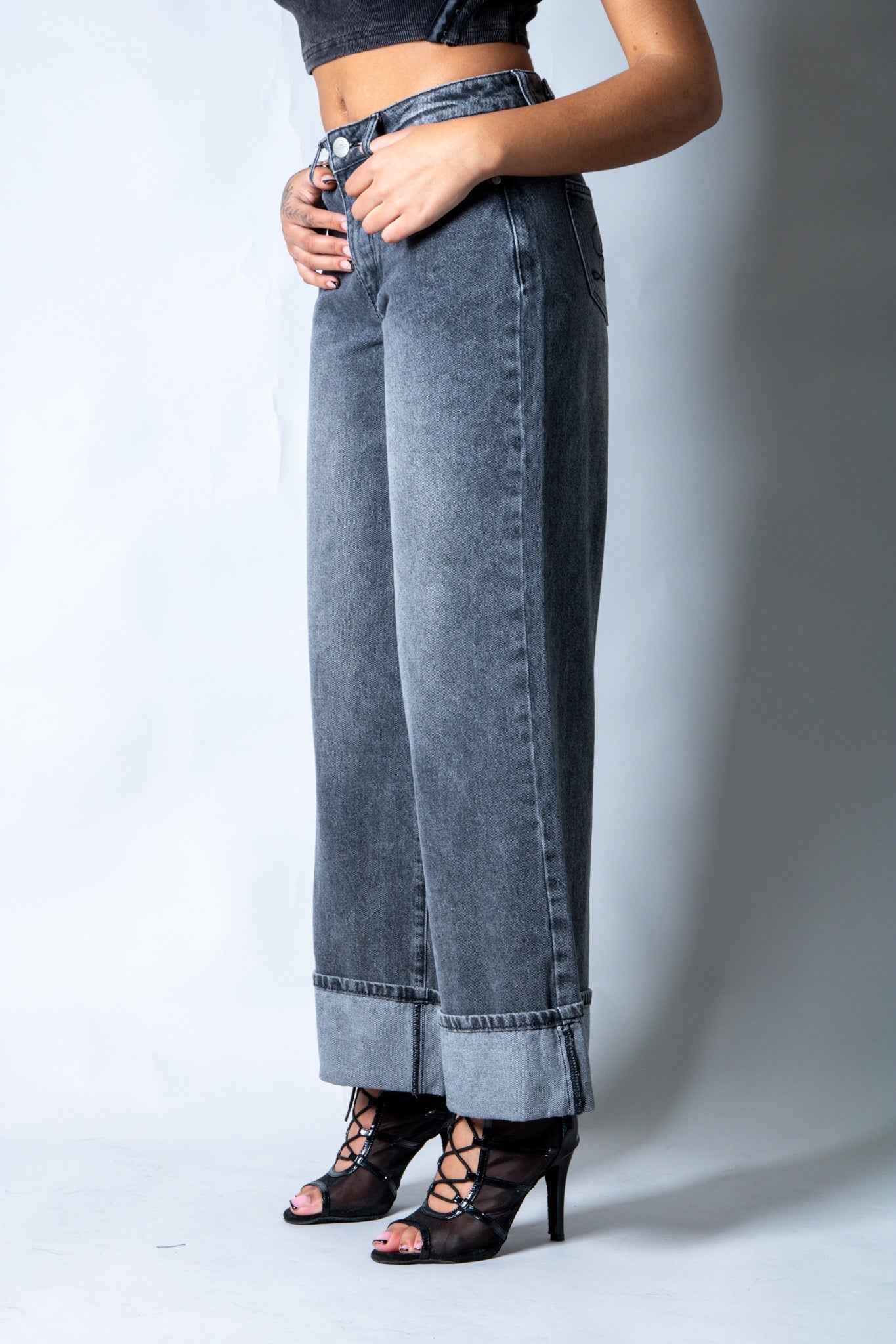 Zara Mid - rise Turn Up Baggy Denim Jeans in Dark - wash Grey - Liquor n Poker