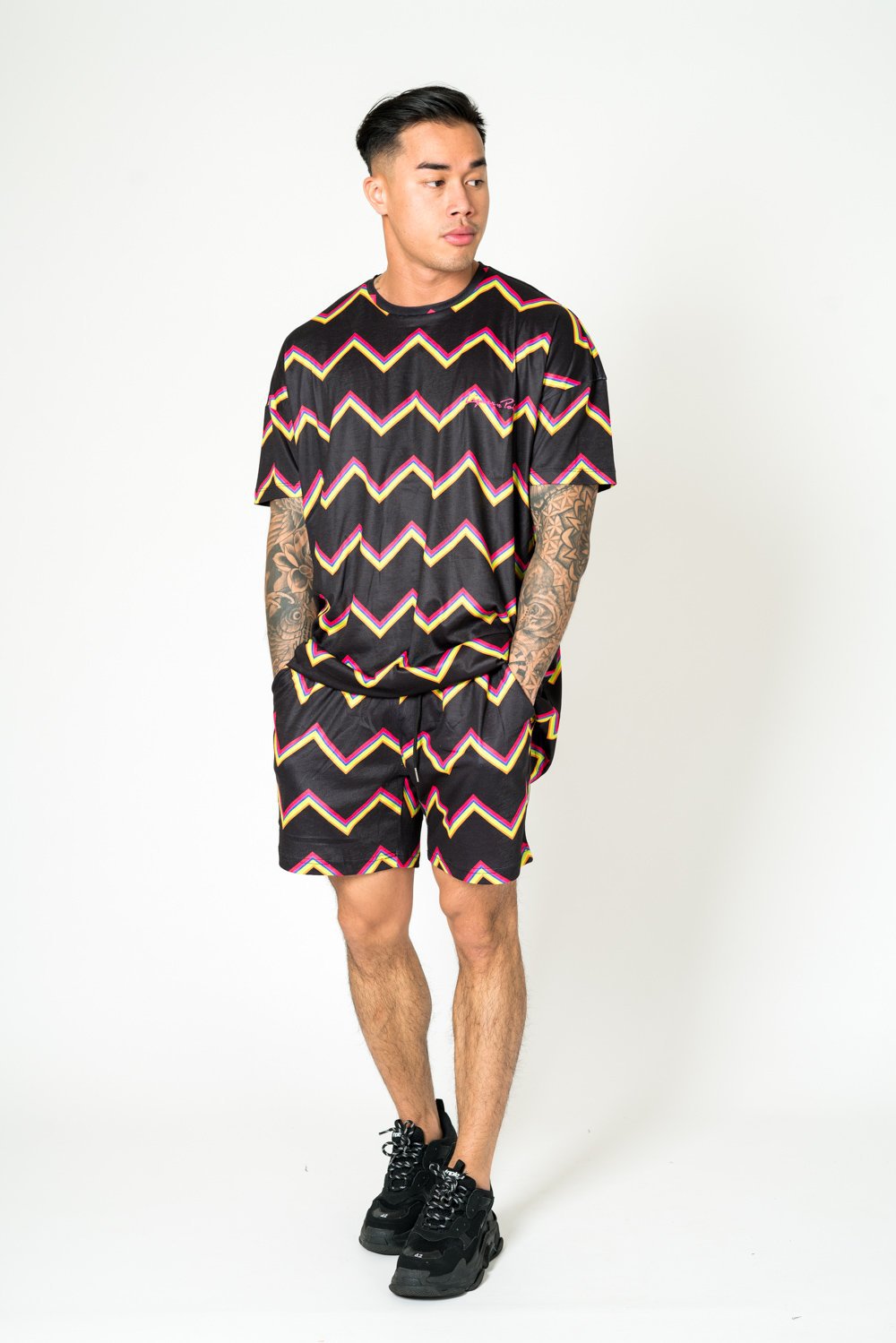 RELAXED FIT SHORTS IN BLACK WITH MULTI COLOUR ZIG ZAG - Liquor N Poker LIQUOR N POKER