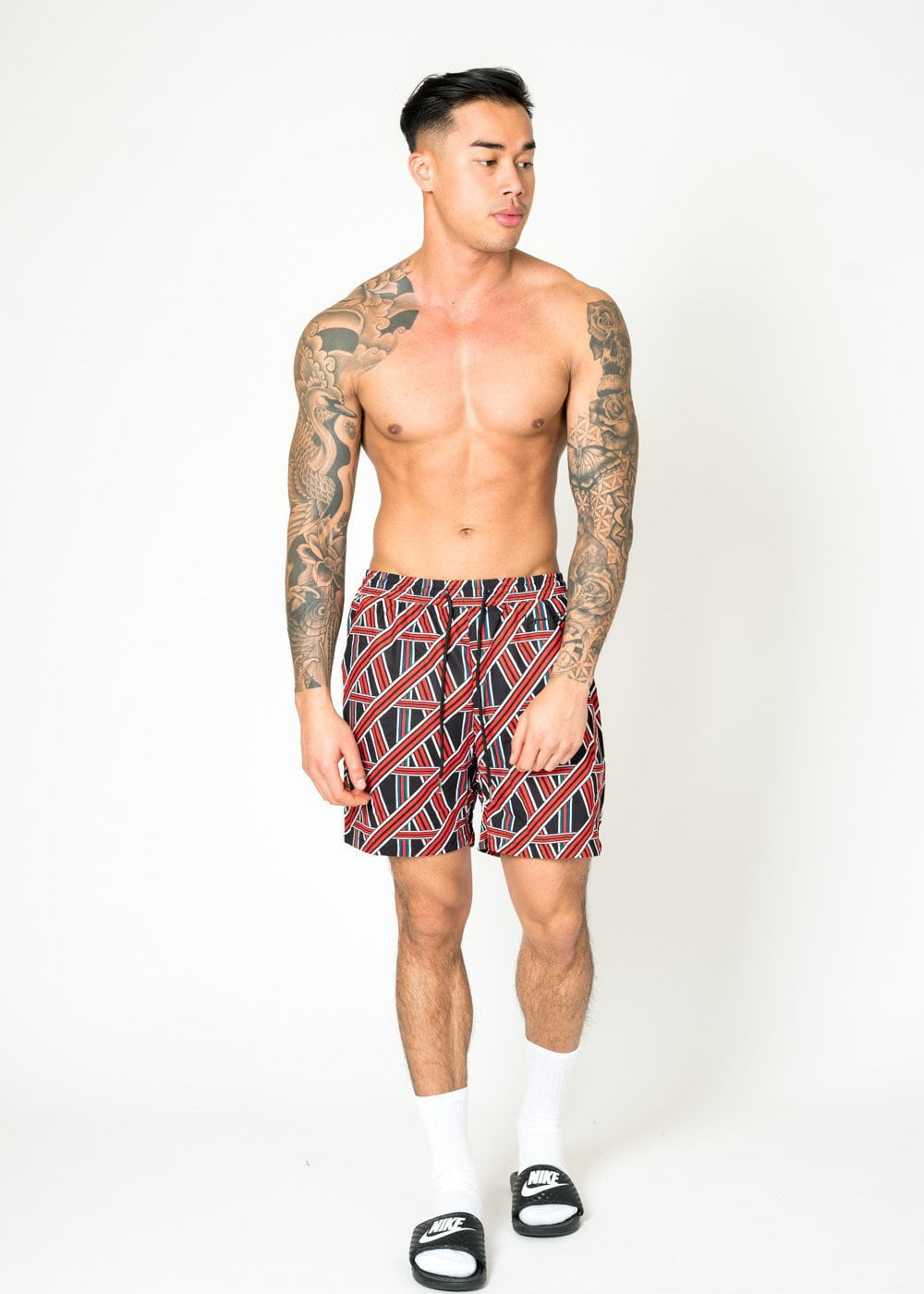 Relaxed fit shorts in red and black geometric pattern - Liquor N Poker LIQUOR N POKER