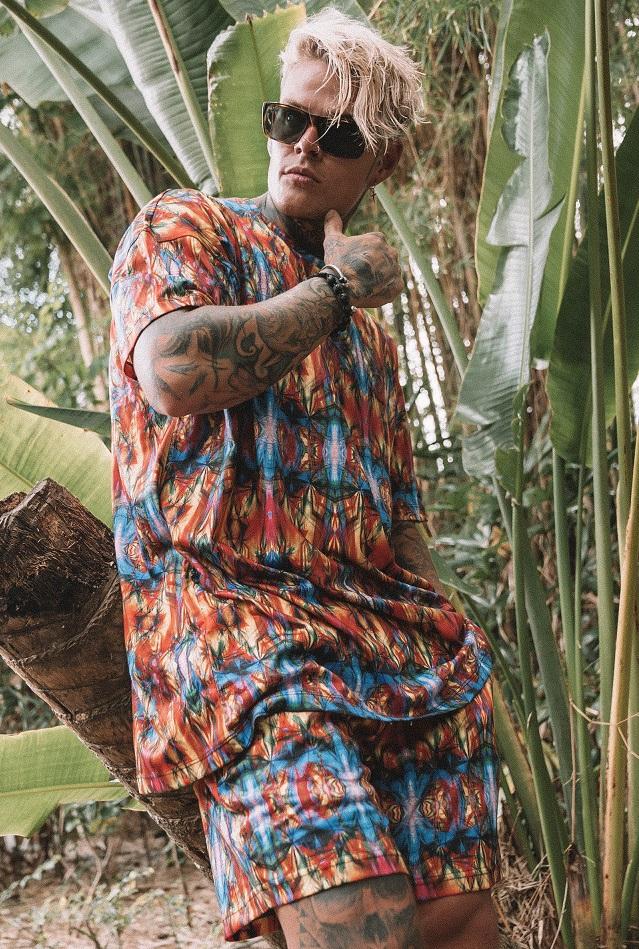 UBUNTU OVERSIZED T SHIRT IN RETRO KALEIDOSCOPE PRINT - Liquor N Poker LIQUOR N POKER