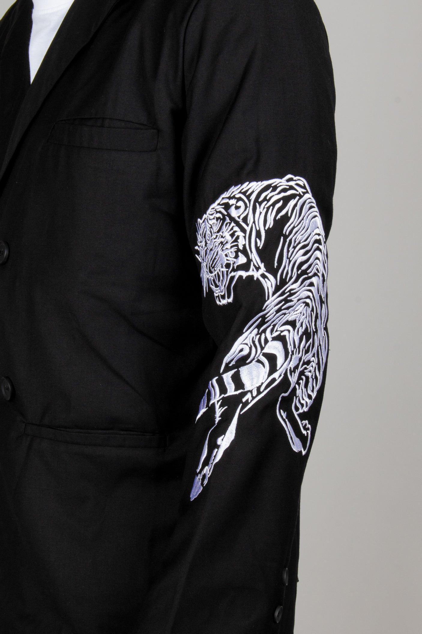 Tiger Print Oversized Blazer In Black