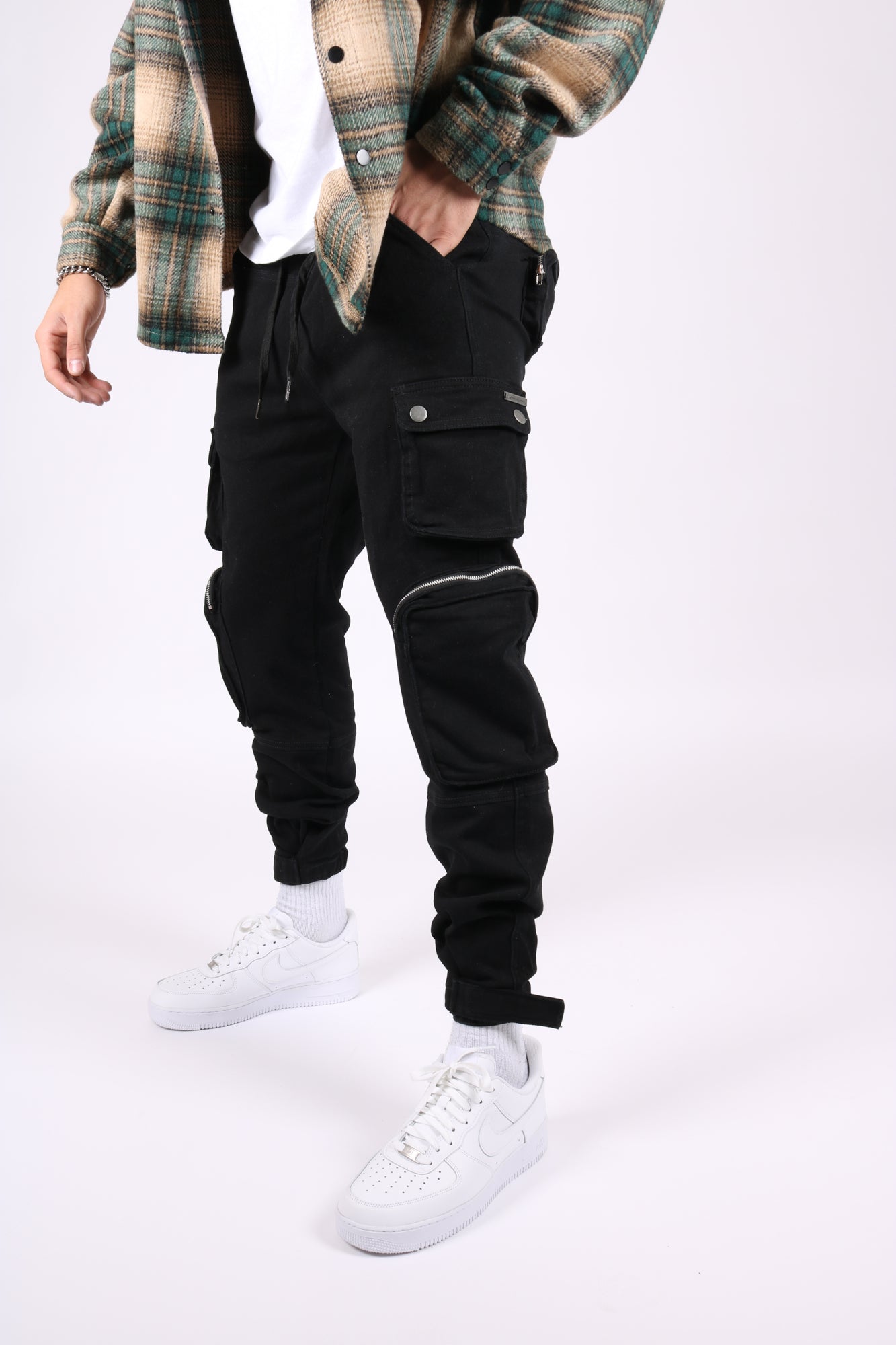 Utility Relaxed Black Cargo Pants