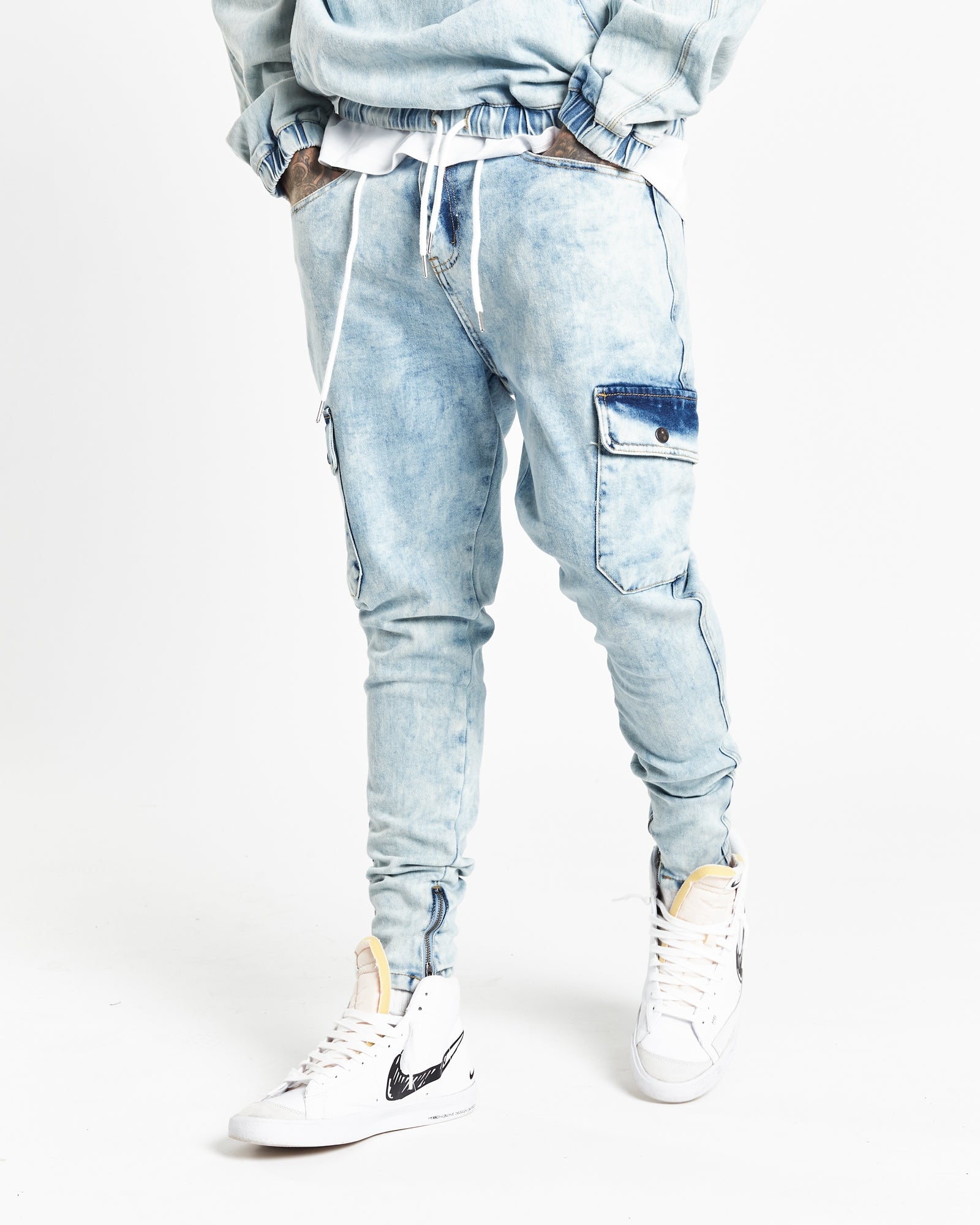 Faro Tapered Skinny Cargo Jeans With Ankle Zip Hem In Ice Wash - Liquor n Poker